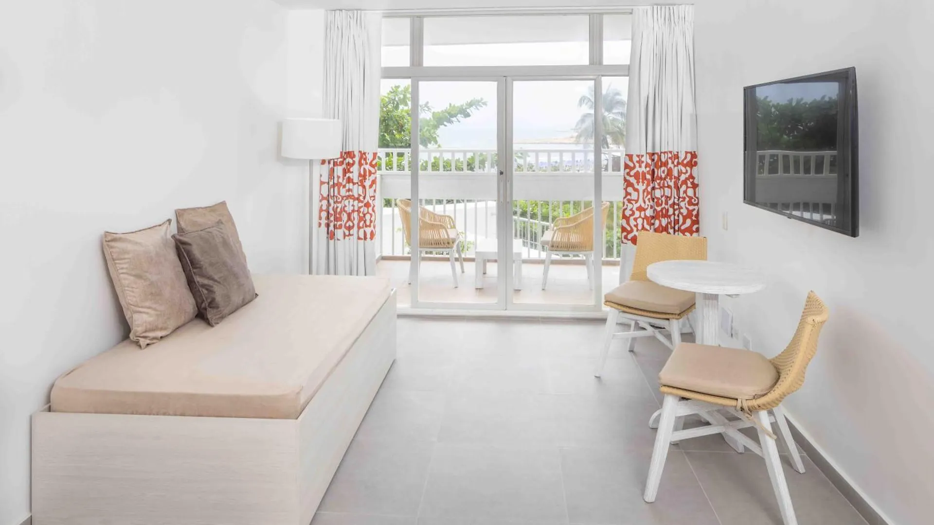 Decameron Картахена 3*,